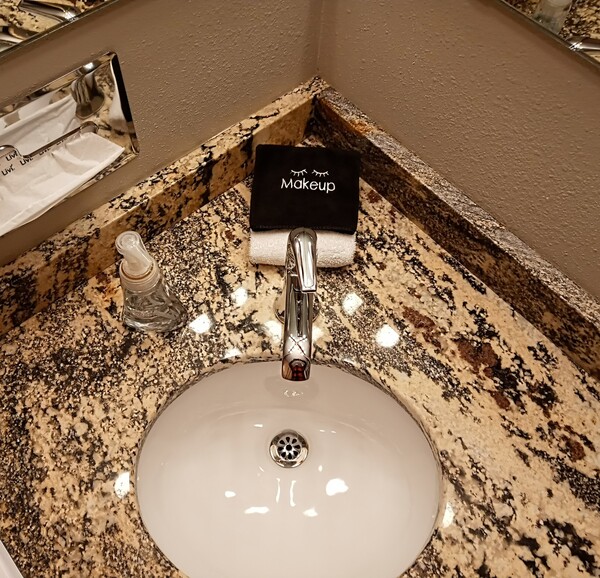 Two Double Beds Photo 7