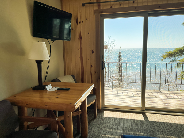 One King Bed Photo 7